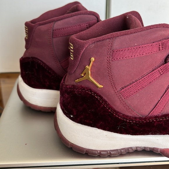 Air Jordan 11 Retro (2016) - Picture 4 of 6